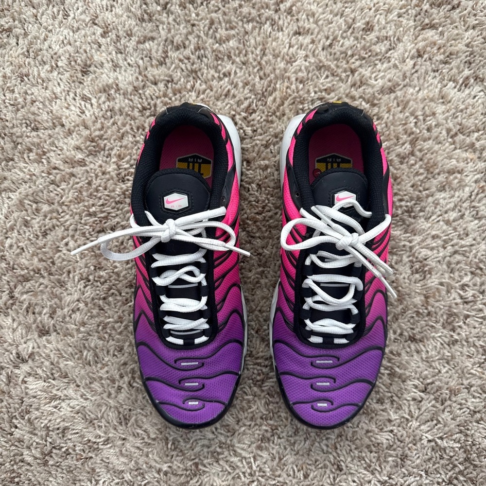 Nike Air Max Plus TN Fuchsia Vivid Purple Gradient Sneakers DZ3670-500 Womens 8 - Picture 5 of 6